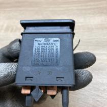 1J0953235A 1J0953235B  Windscreen/window heater switch Volkswagen Golf IV