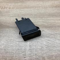 1J0953235A 1J0953235B  Windscreen/window heater switch Volkswagen Golf IV