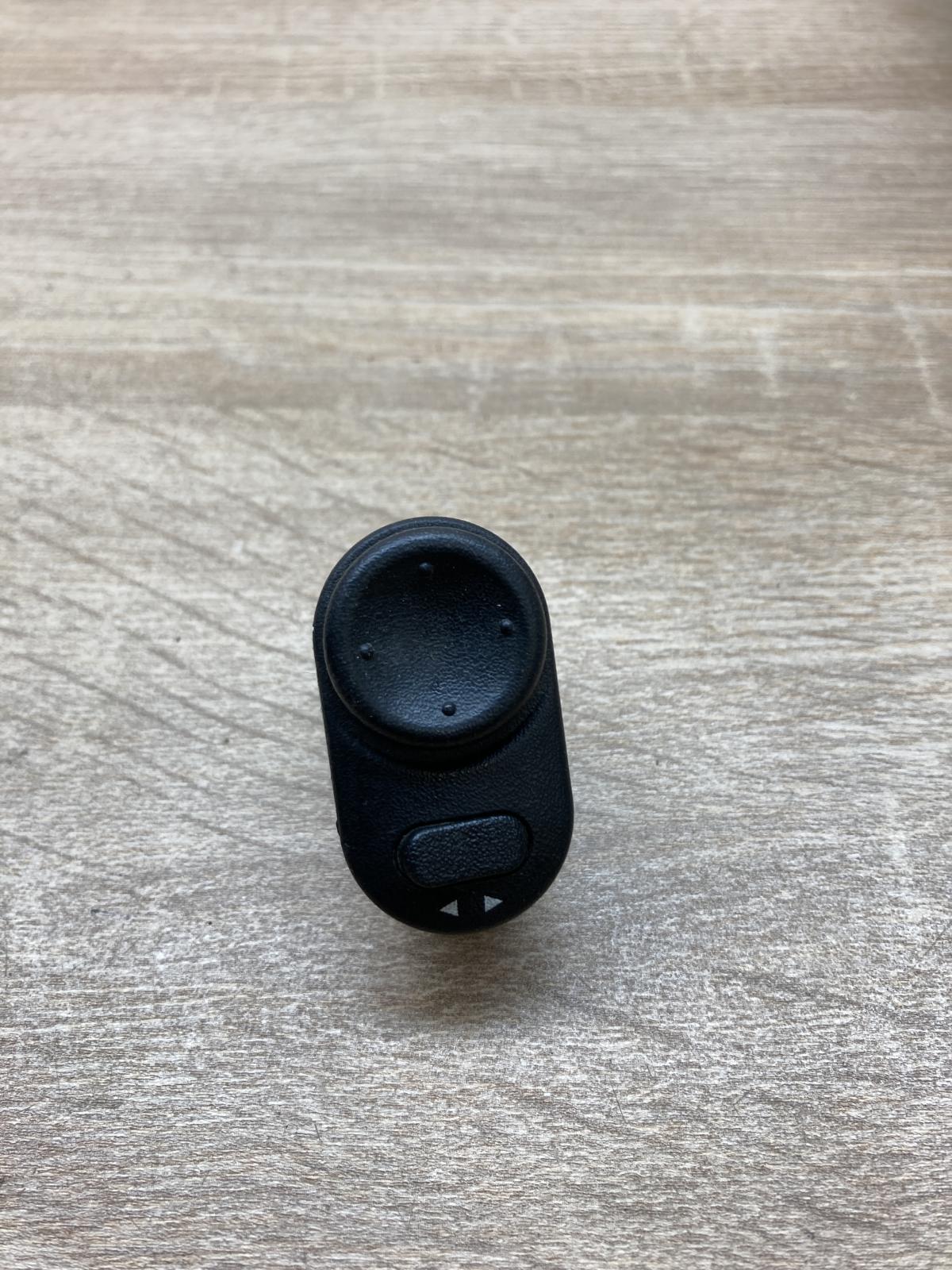 09226861   Wing mirror switch Opel Zafira A