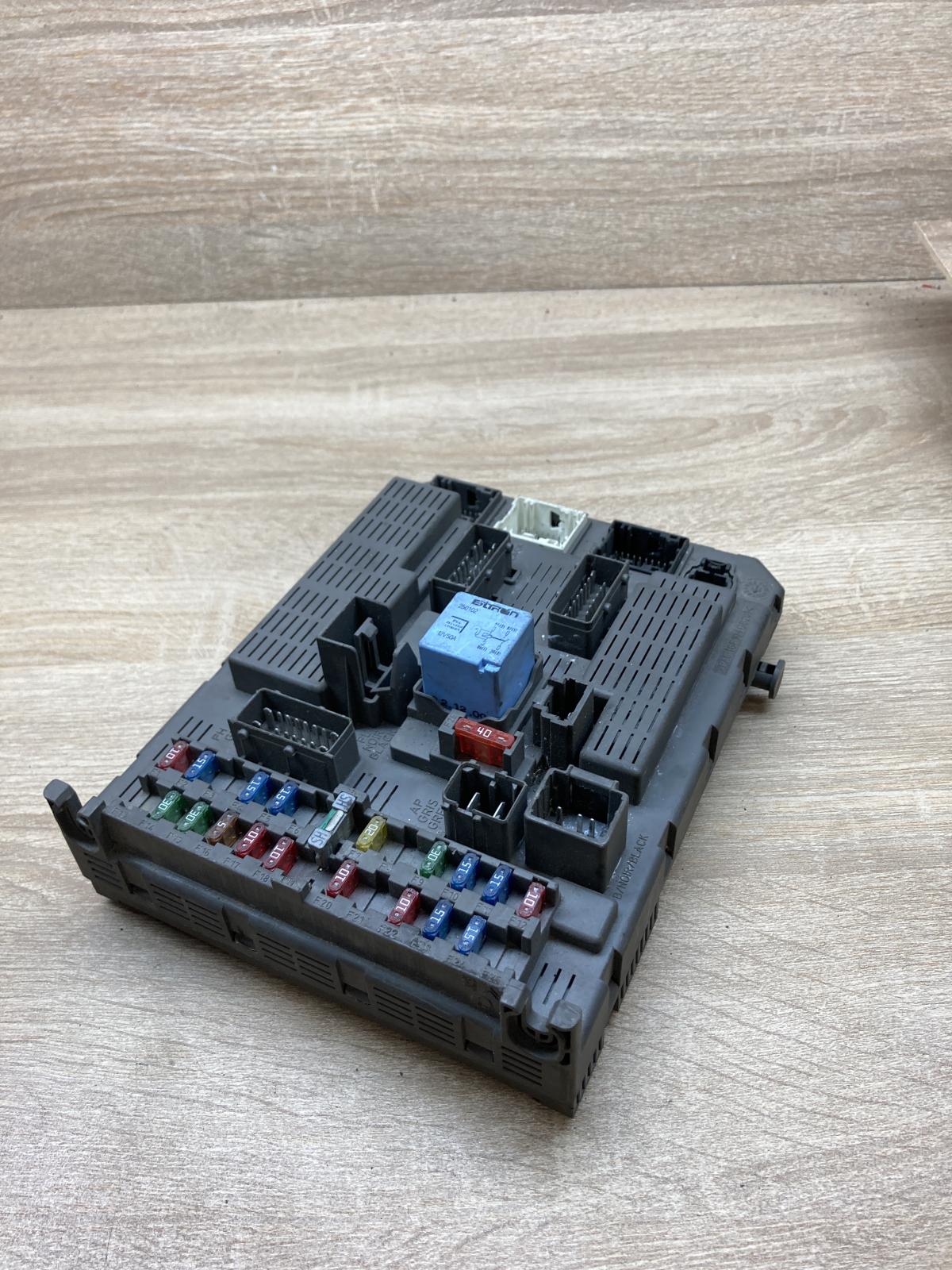 9643805380   Central body control module Citroen C5