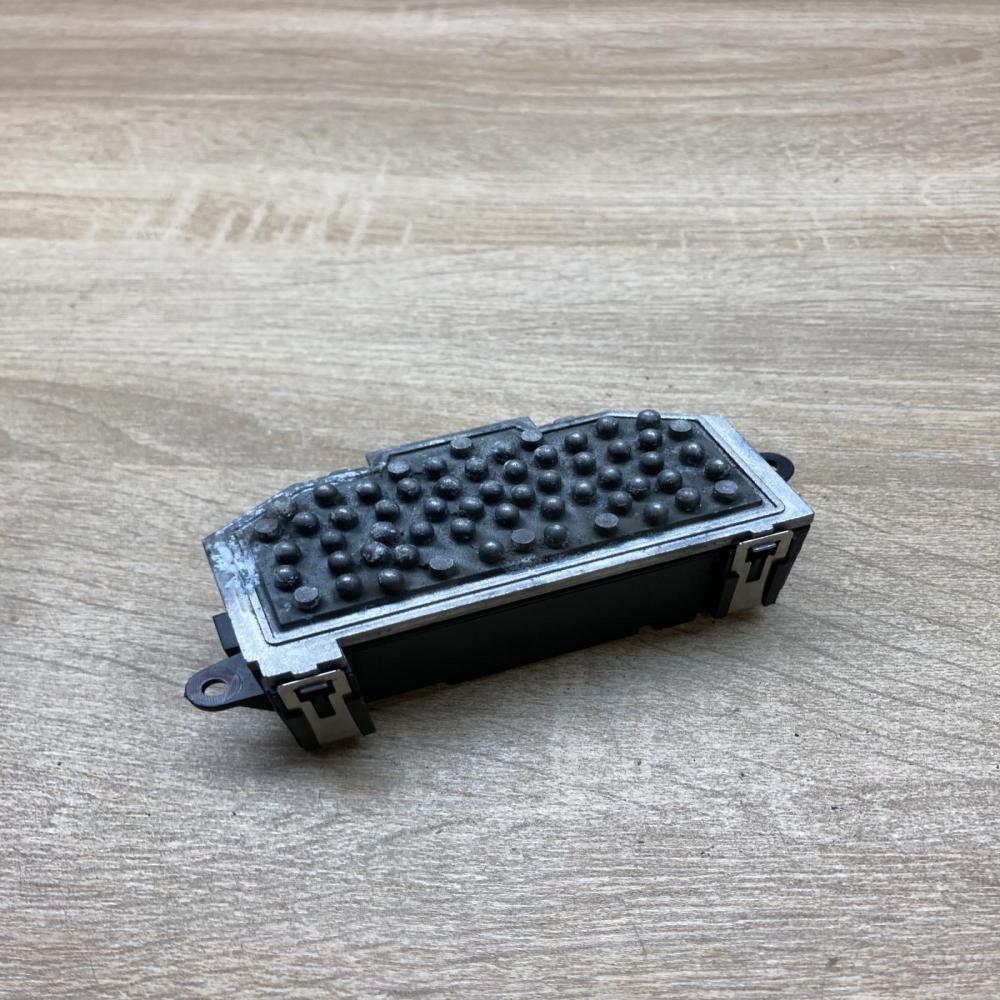 3C0907521F F011021936  Heater blower motor/fan resistor Volkswagen Golf VI