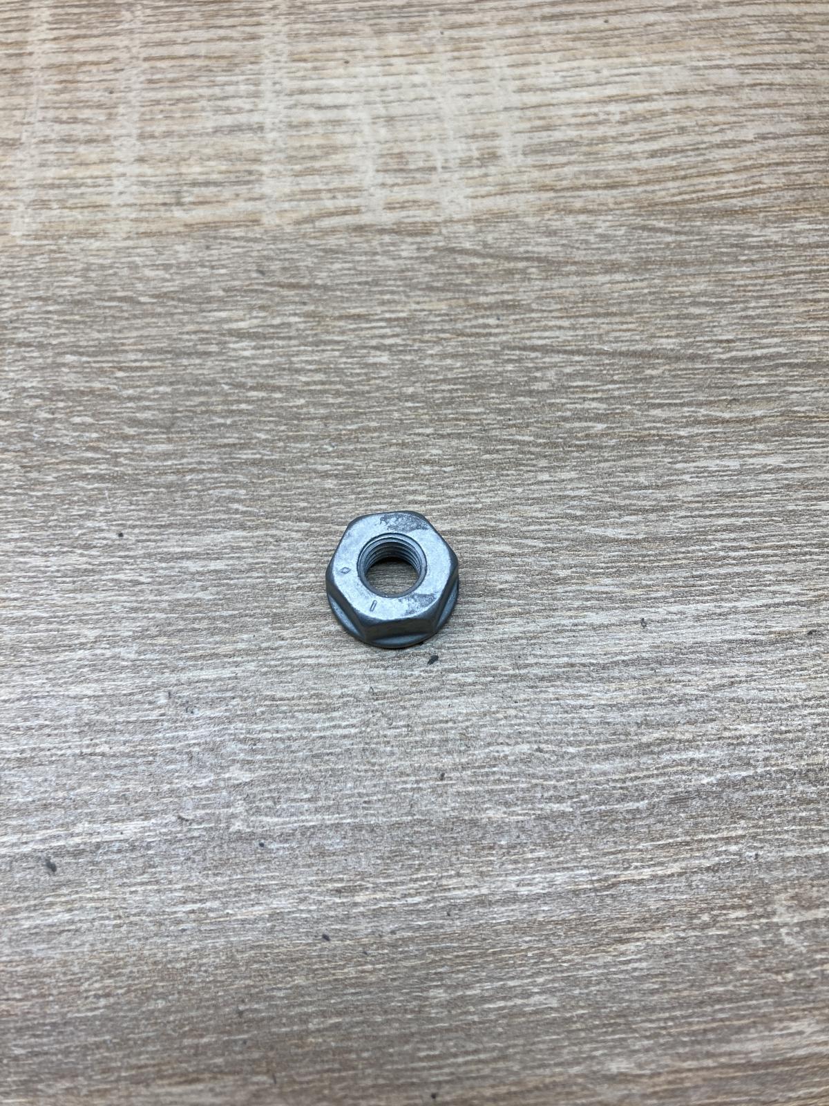 038109454A   Nuts/bolts Volkswagen Golf V
