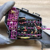 8D2941824   Fuse module Audi A6 S6 C6 4F