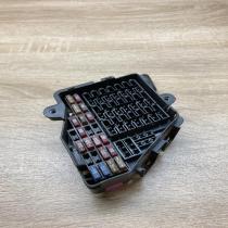 8D2941824   Fuse module Audi A6 S6 C6 4F