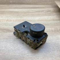 443862257D   Central locking vacuum pump Audi 80 90 B3