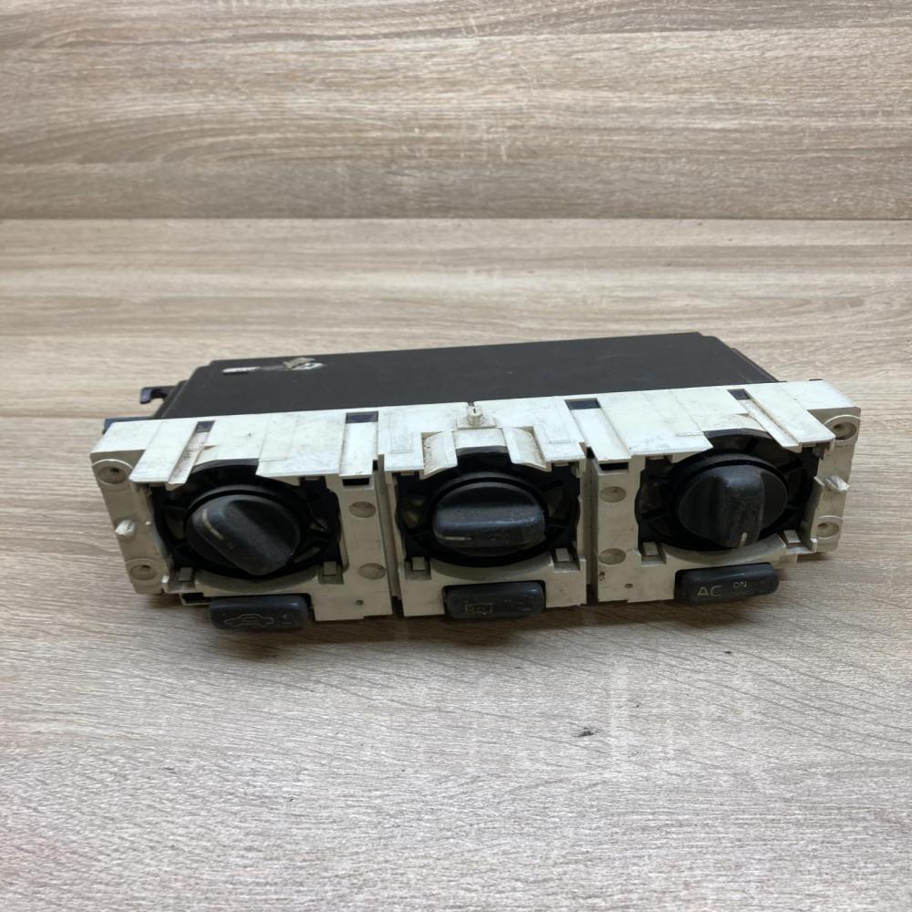 863583   Climate control unit Volvo S40, V40