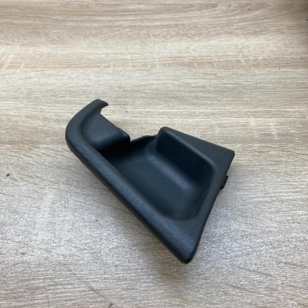 A2107660464   Front door interior handle trim Mercedes-Benz E W210