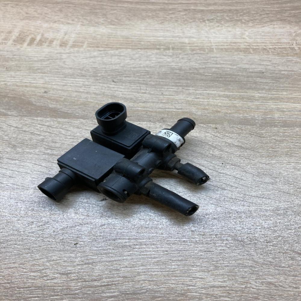 Lovato 12V DC   Fuel injector AC 428
