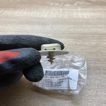 3D0864851   Floor mat clip fixing clamp Volkswagen Golf V