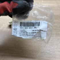 3D0864851   Floor mat clip fixing clamp Volkswagen Golf V