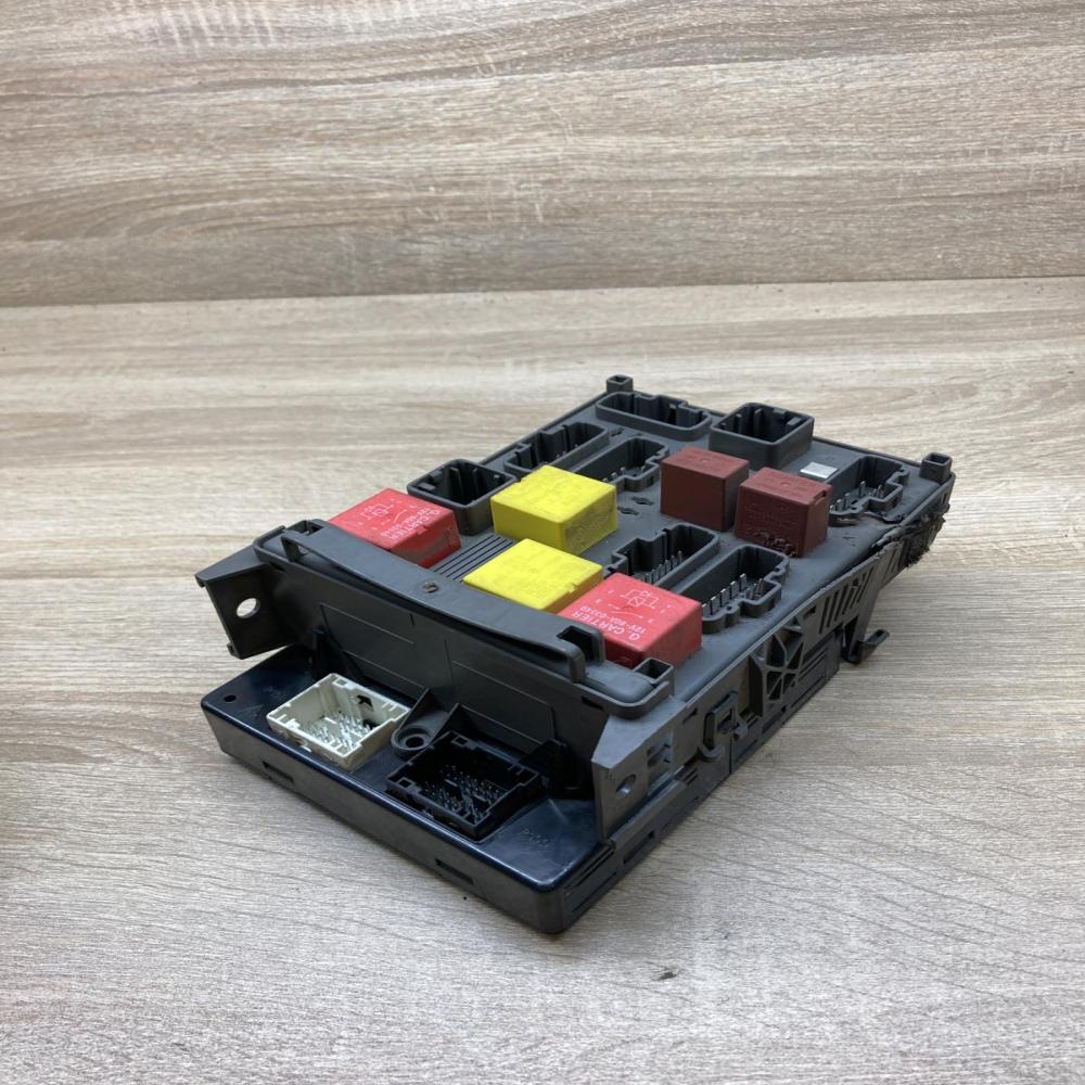 8200319446 8200276721  Fuse module Renault Vel Satis