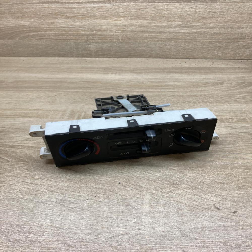 MAZDA CLIMA   Climate control unit Mazda 323 F