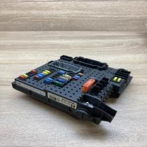 30728512 28017881  Fuse module Volvo V70