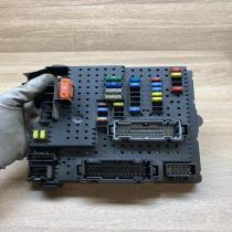 30728512 28017881  Fuse module Volvo V70