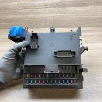 8200004201E 518836002  Fuse module Renault Laguna II