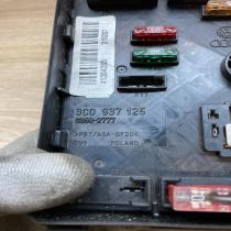 3C0937125 6359 2777  Fuse module Volkswagen PASSAT B6