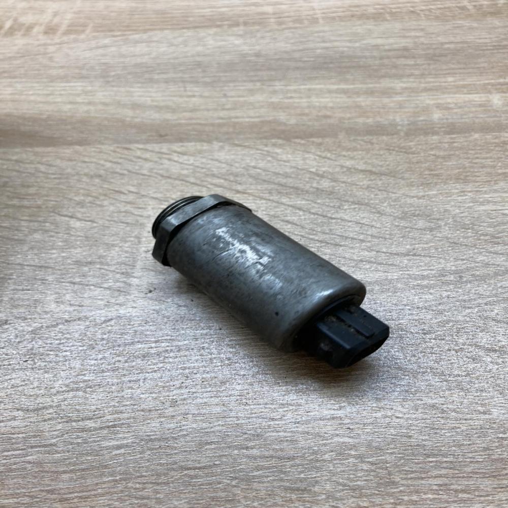 1432532   Camshaft vanos timing valve BMW 5 E39