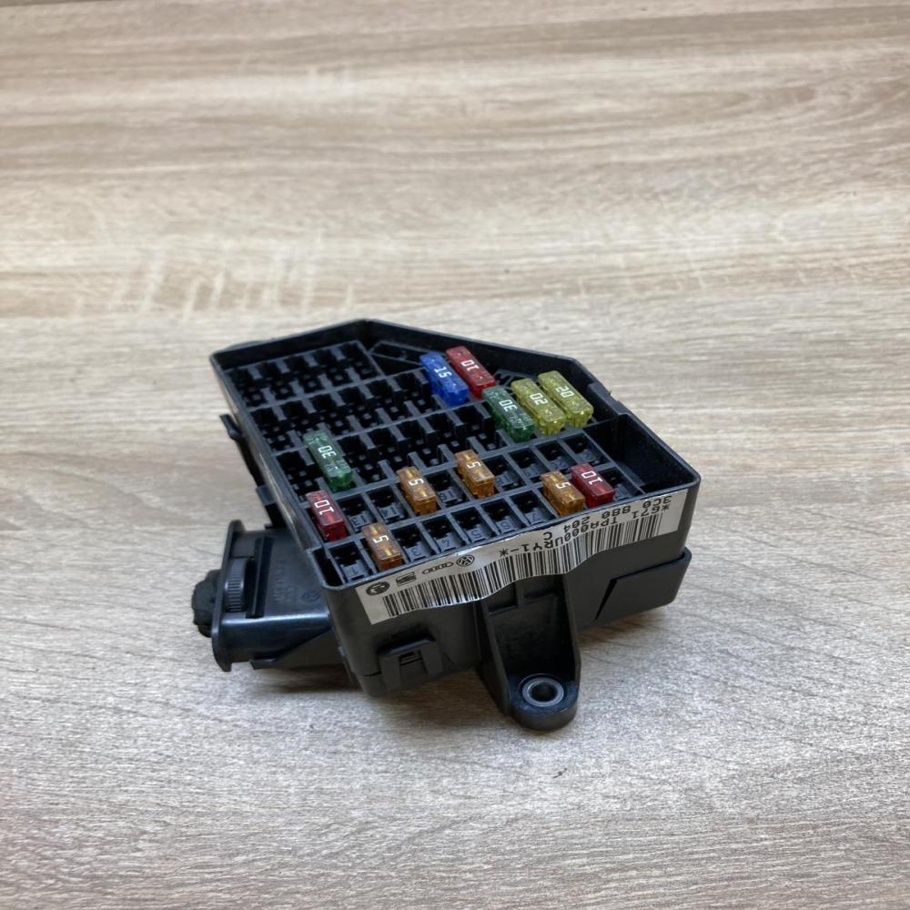 3C0880204C   Fuse module Volkswagen PASSAT B6