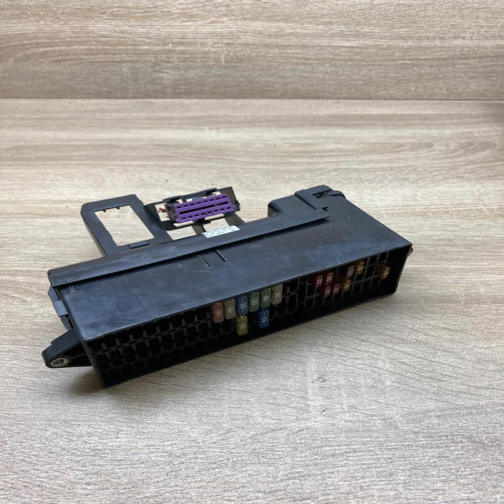 KHMA5060 070620178400  Fuse module Volkswagen Golf Plus