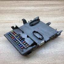 8200148809 8200004201 E  Fuse module Renault Laguna II