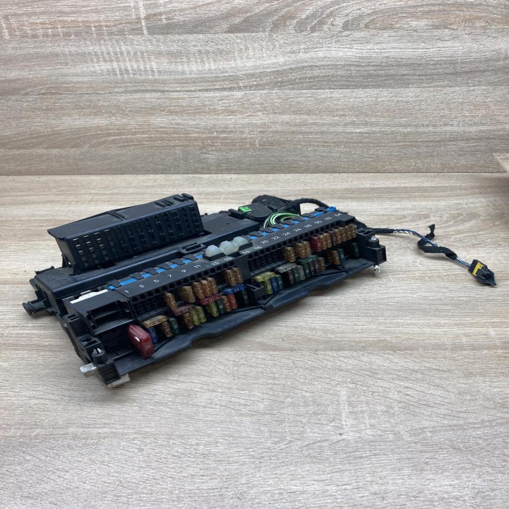 8364540 8364541  Fuse module BMW 3 E46