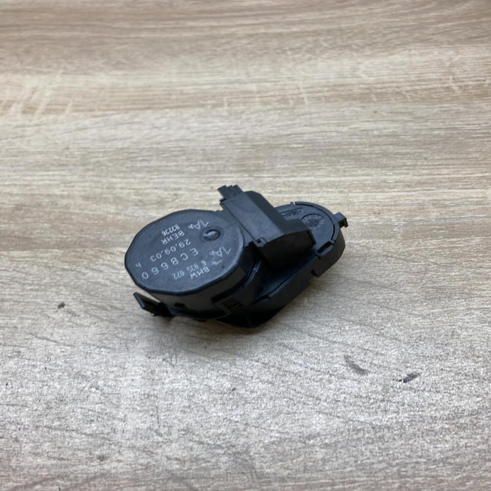 6935072   Air flap motor/actuator BMW 7 E65 E66