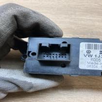 1J3959857   Electric window control switch Volkswagen Golf IV