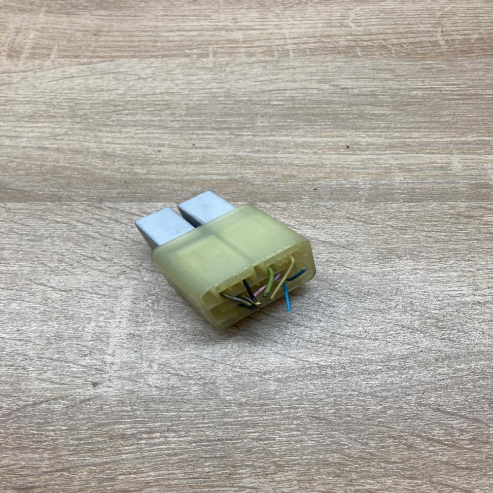 90080 87019   Other relay Toyota Corolla Verso AR10