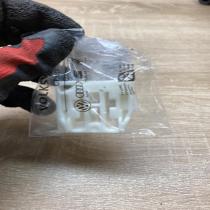 1U0837584   Rear door window regulator with motor Skoda Octavia Mk1 (1U)