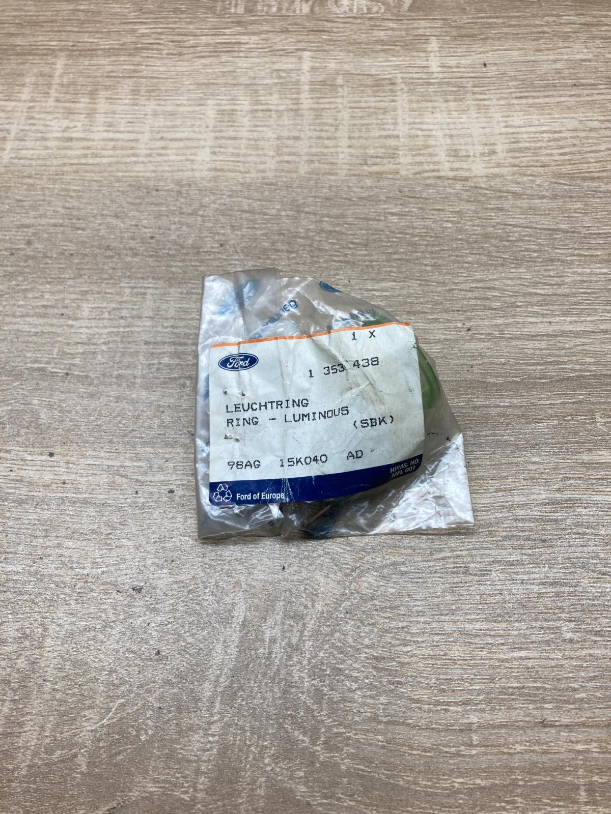 1353438 98AG 15K040 AD  Cigarette lighter trim Ford Mondeo Mk III