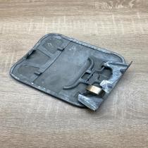 893809905B   Fuel tank cap trim Audi 80 90 B3