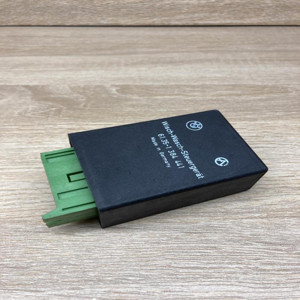 1384441   Window wiper relay BMW 5 E34