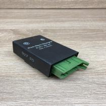 1384441   Window wiper relay BMW 5 E34