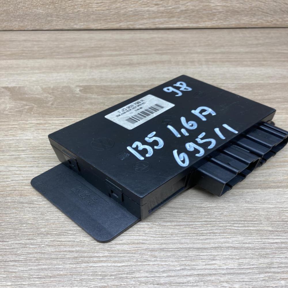 1J0959799R 5DK007952  Comfort/convenience module Volkswagen Golf IV