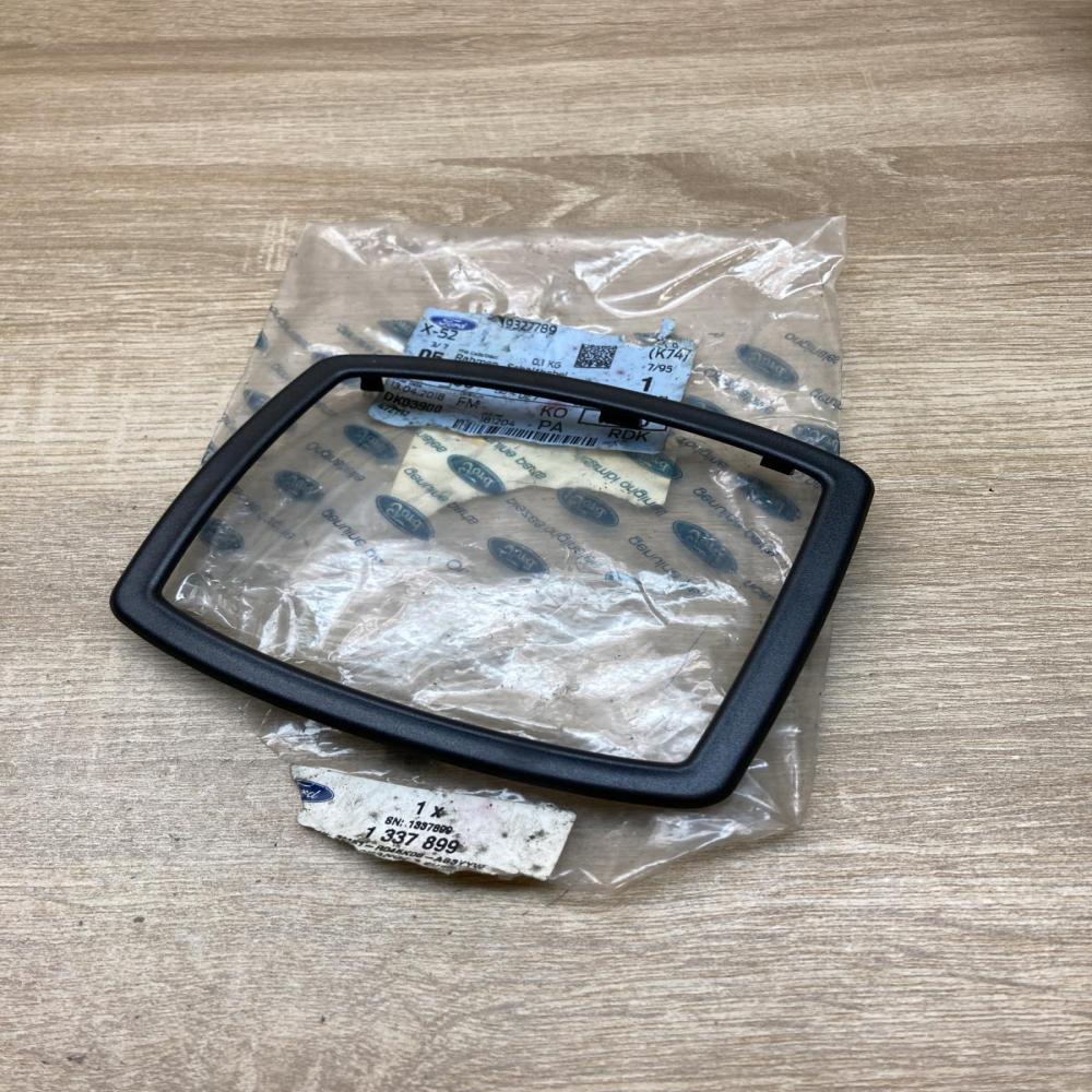 1337899 3M51 R045K08 ABBYY  Gear shifter surround trim plastic Ford Kuga I