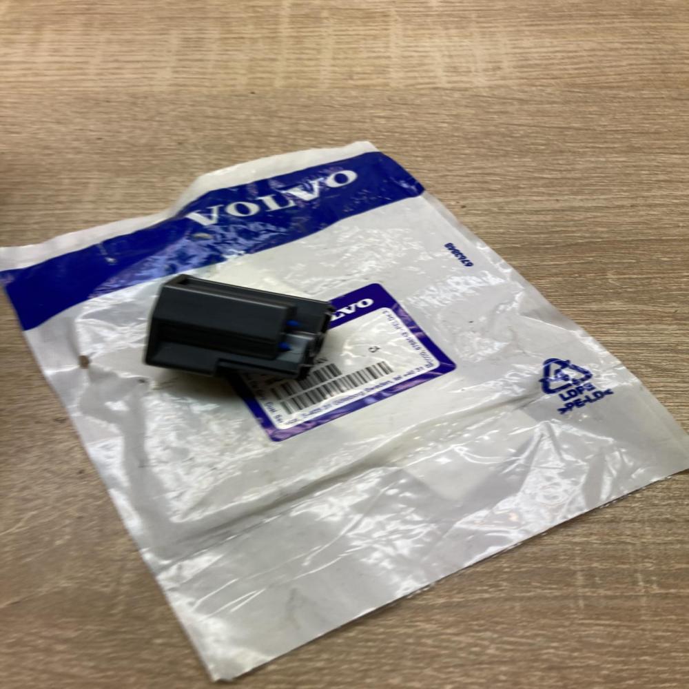 9168862   Plug wire Volvo V70
