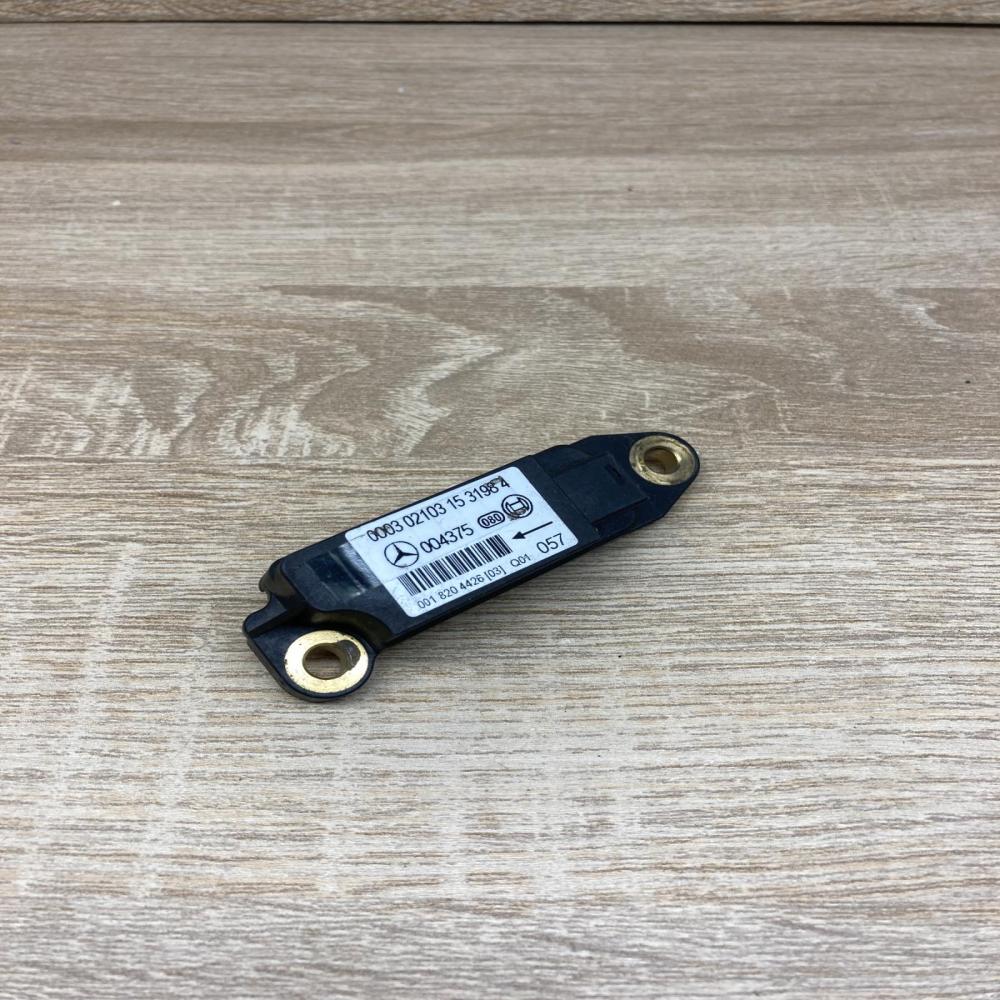 0018204426   Airbag deployment crash/impact sensor Mercedes-Benz C W203