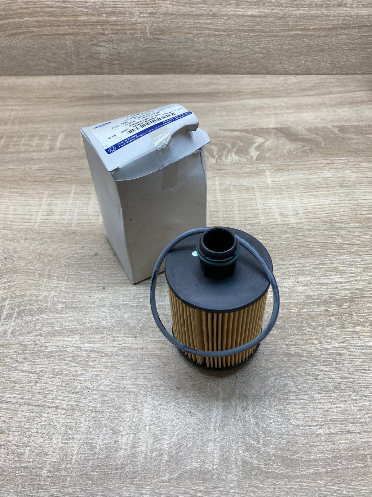 1724214 BS51 6791 AA  Oil filter cover Ford Ka