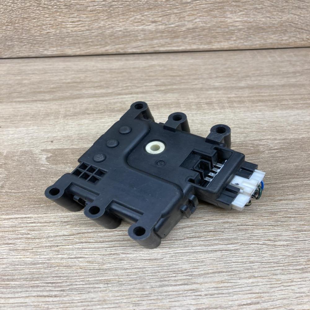 6W21F   Air flap motor/actuator Mazda 5