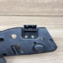 8374809   Tail light bulb cover holder BMW 3 E46