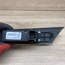 BS3F 66 380 BS3F66380 BS3H5581J Electric window control switch Mazda 3 I
