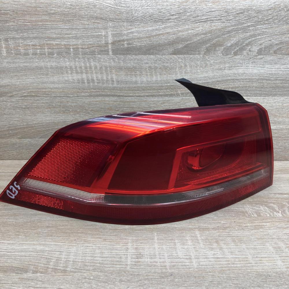 3AE945095F 3AE945257  Rear/tail lights Volkswagen PASSAT B7