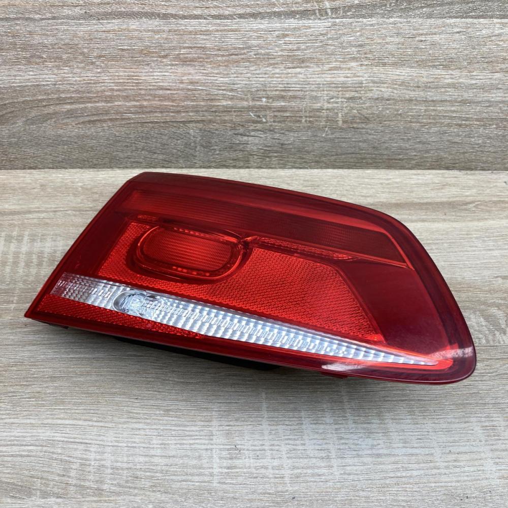 3AF945093J A046318  Rear/tail lights Volkswagen PASSAT B7