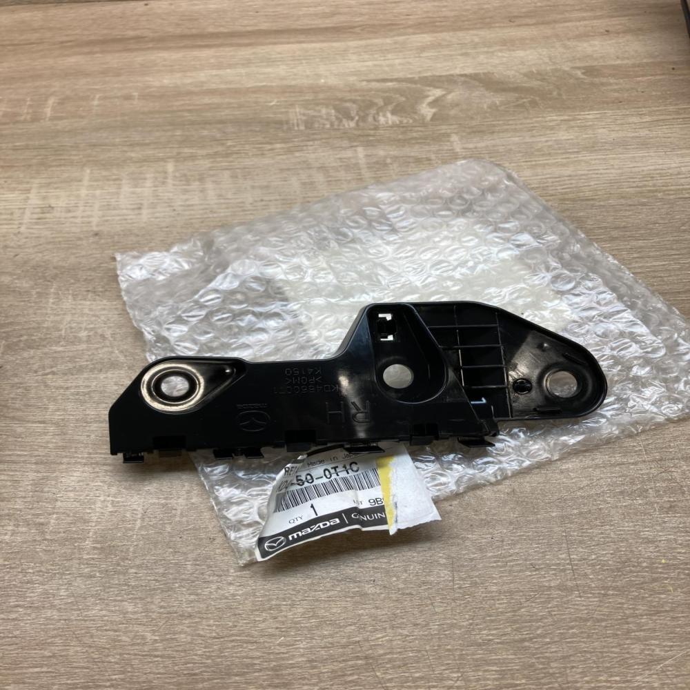KD45 50 0T1C KD45500T1  Front bumper mounting bracket Mazda CX-5