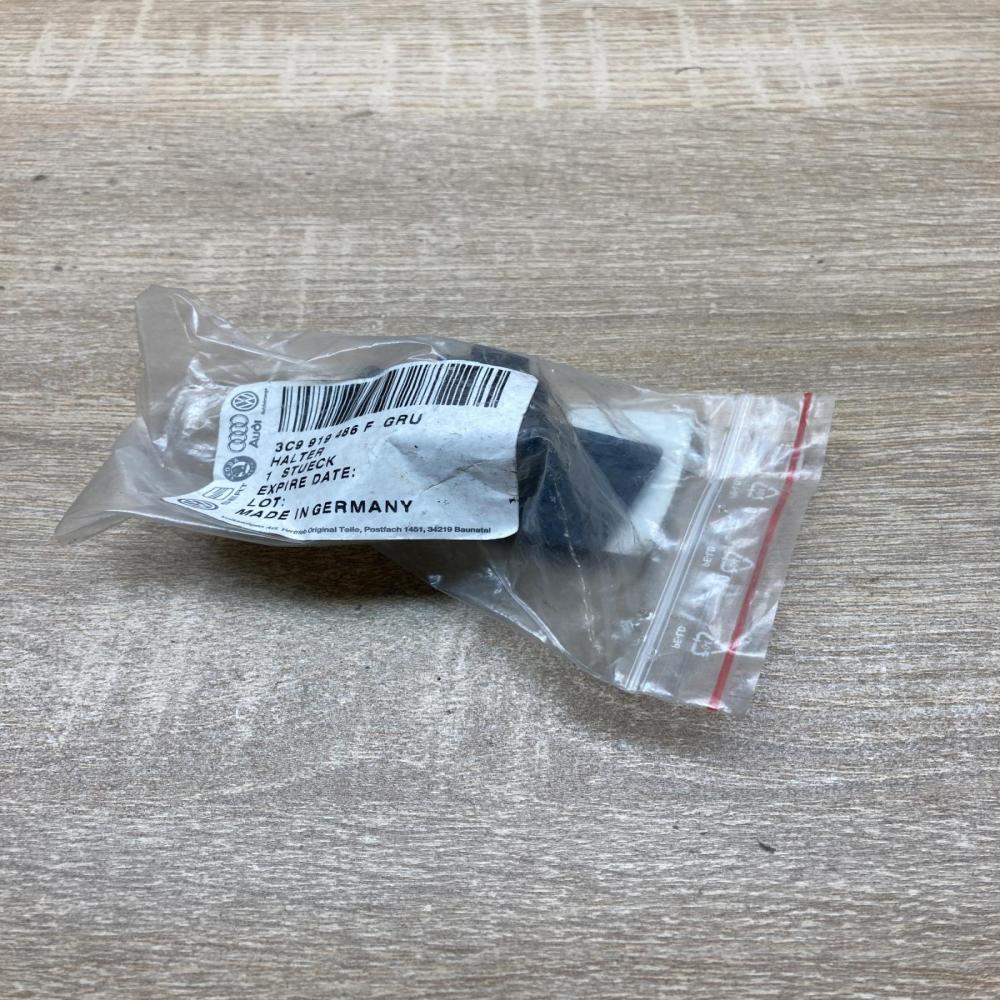 3C9919486F   Rear parking sensor holder (PDC) Volkswagen PASSAT B6
