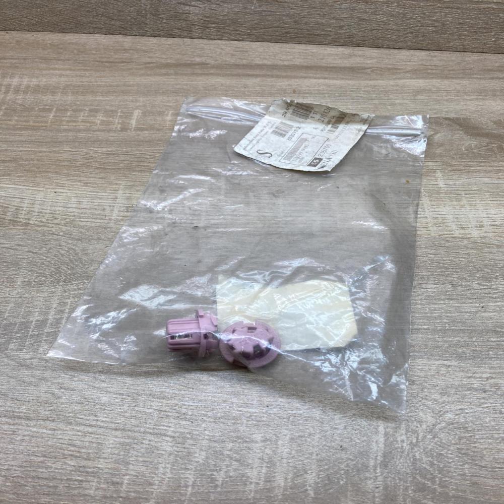 A2108260082   Number plate light Mercedes-Benz E W210