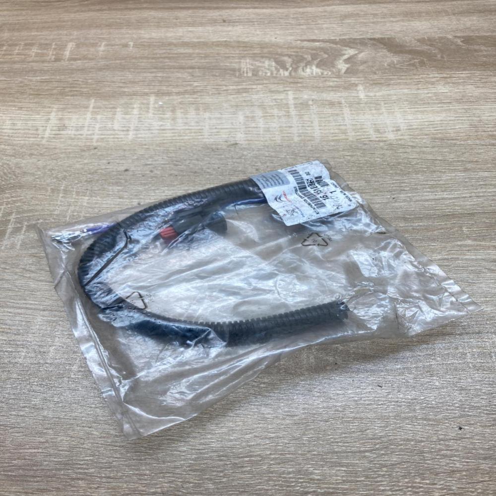 1615102580   Plug wire Peugeot 5008