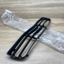 1J5853677C   Front bumper lower grill Volkswagen Jetta IV