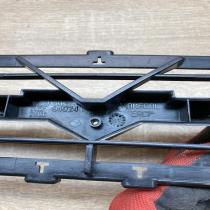 94024   Front bumper lower grill Volvo XC90