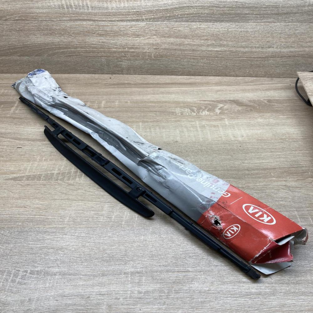 98350NRL60   Windshield/front glass wiper blade KIA Carens I